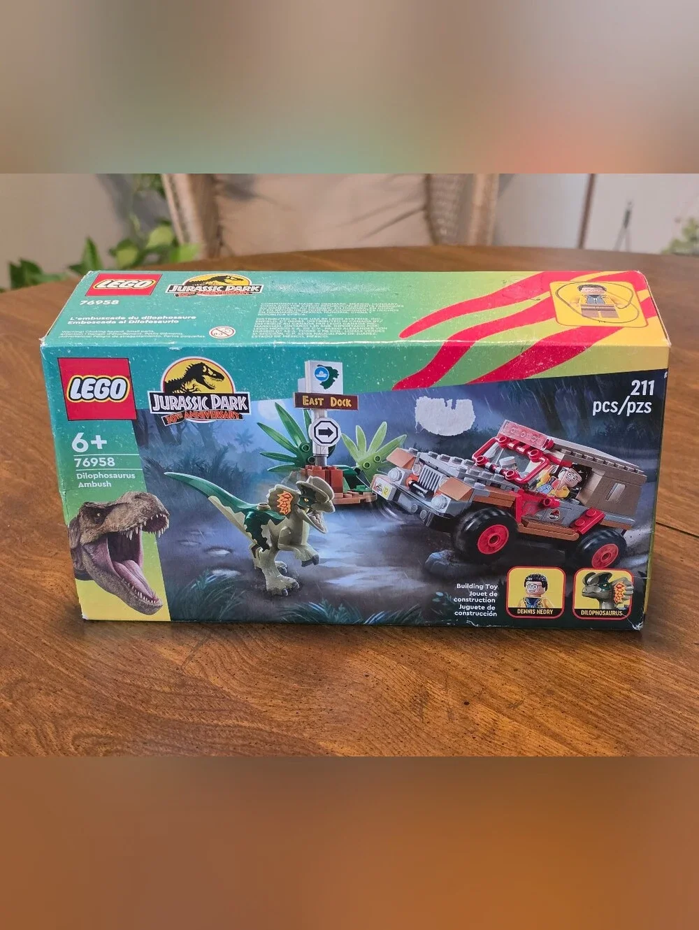 Lego Jurassic World 30th Anniversary Dilophosaurus Ambush #76958
